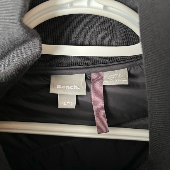 Bench fall jacket - Picture 3 of 5